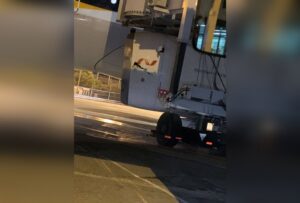 На командира самолета, поврежденного в Сочи, возбудили уголовное дело