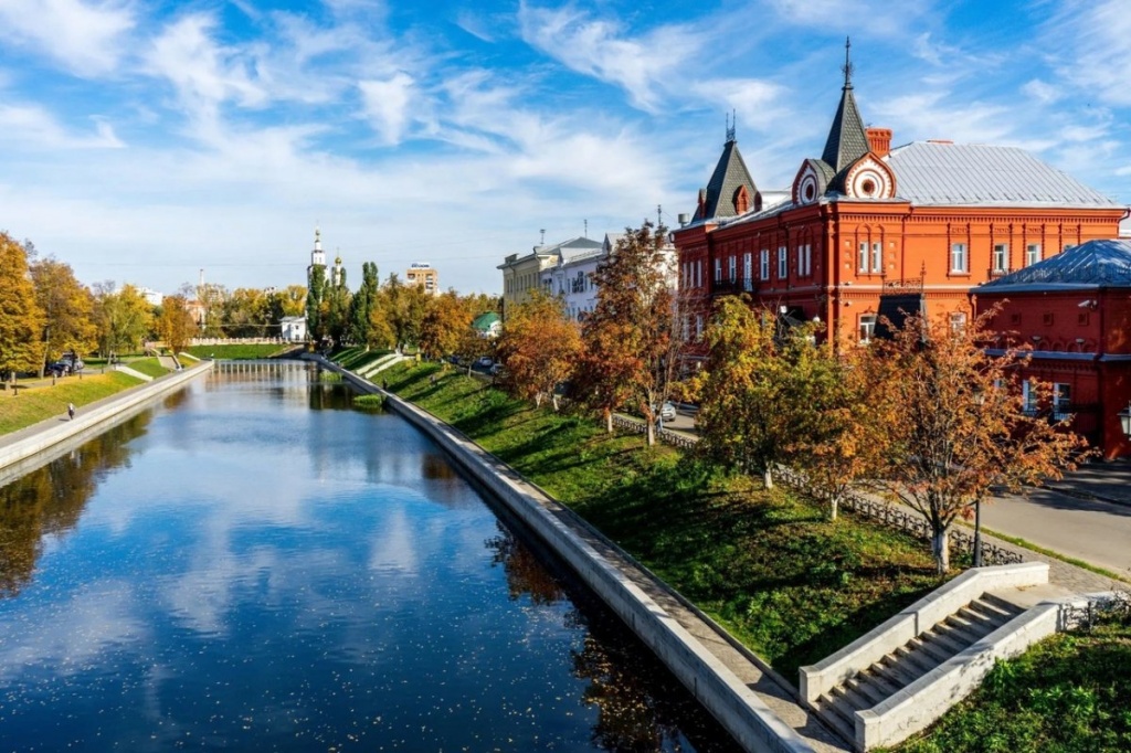 Орел. Источник kartinki.pics_9.jpg Город Орел, панорамный вид