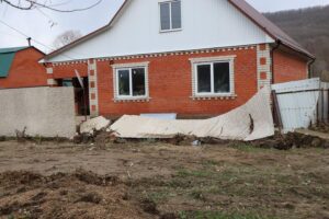 Пять районов Кубани почти восстановили после шторма