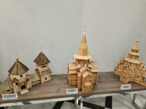 Выставка «Деревянное зодчество Руси» открылась в Историческом парке Краснодара