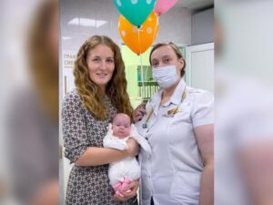 Из больницы Краснодара выписали малышку, которая родилась с весом 420 граммов