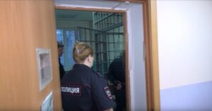 Приезжий рецидивист с молотком ограбил пенсионерку в Сочи