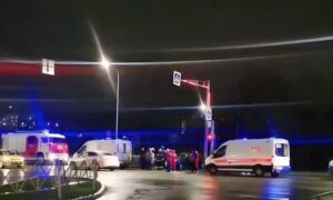 В Краснодаре легковушку отбросило на тротуар с пешеходами