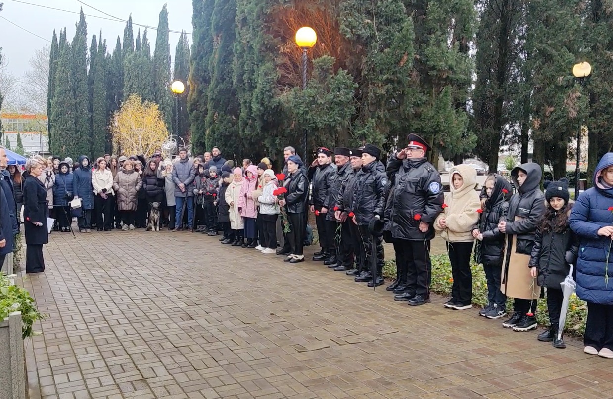 Память жертв авиакатастрофы ТУ-154 почтили в Сочи