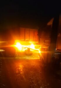 Большегруз занесло на ледяной дороге в Абинском районе Кубани