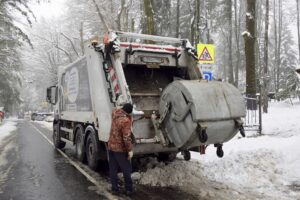 Парк мусороуборочной техники Сочи увеличится на 10% в 2024 году