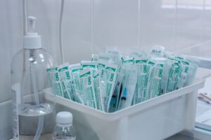 Продажа нелегальных филлеров обернулась косметологам из Краснодара условными сроками