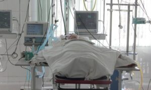 В Геленджике годовалый малыш попал в реанимацию, попробовав «что-то с земли»