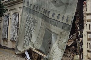 Памятник культурного наследия в Сочи рушится на глазах
