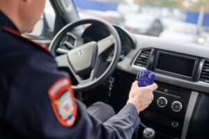Пожилой мопедист погиб под колесами иномарки в Крымске