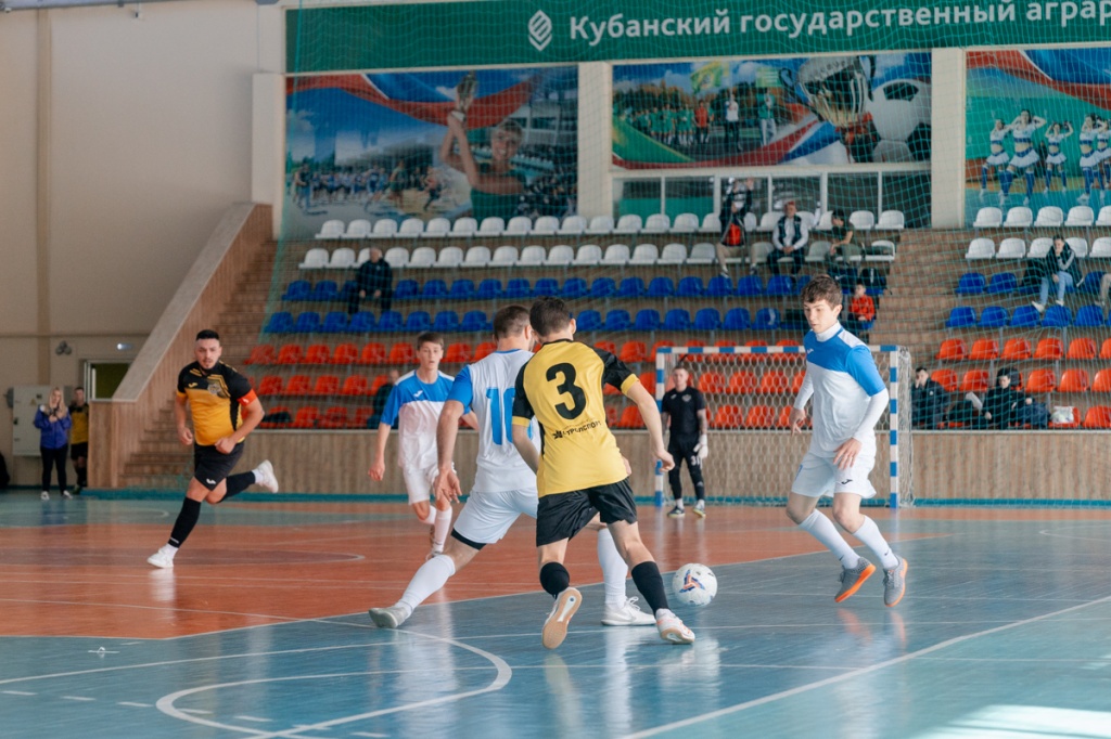 PCVR-16384.jpg PCVR-16384.jpg