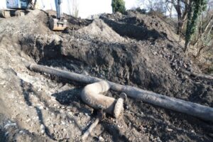 Разрушенный стихией два года назад водовод начали восстанавливать в Сочи