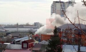Пожар в краснодарской бане тушили 20 человек