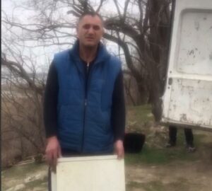 Водитель Анапы принес извинения и убрал хлам с берега лимана