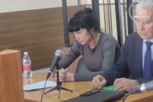 Суд отправил на исправительные работы жительницу Курганинска, избившую дочь в подъезде