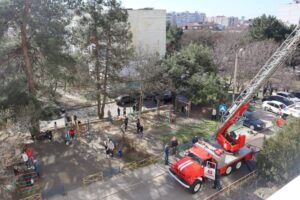 Спасатели эвакуировали 60 человек из-за пожара в Геленджике