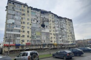 Полиция рассматривает версию о поджоге многоэтажки в Анапе