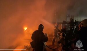 Роспотребнадзор озвучил результаты проб воздуха в районе горевшего Восточного рынка Краснодара