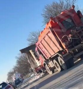 Массовая авария с большегрузами произошла под Армавиром