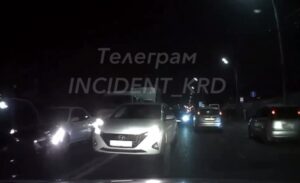 Сразу три водителя в Краснодаре пытались объехать пробку по встречке
