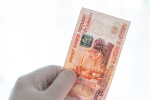 Безработная жительница Сочи обманула друзей на 9 млн рублей