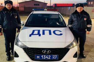 Сотрудники ГАИ на Кубани помогли девочке с судорогами своевременно попасть к медикам