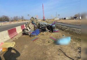 Жители Туапсе разбились насмерть в утреннем ДТП под Анапой