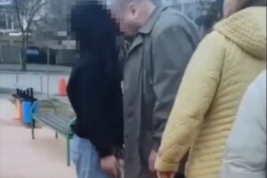 Мужчина ударил девочку головой на детской площадке в Краснодаре