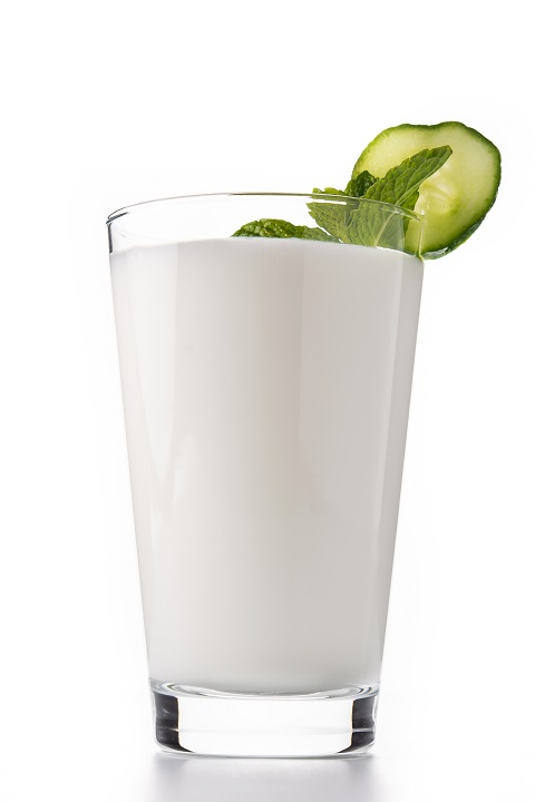 ayran-drink-with-mint-cucumber-glass-isolated-white-background.jpg Cтакан с айраном и долькой свежего огурца