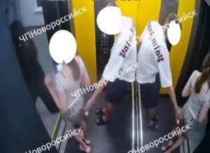 Девочка пострадала от рук неизвестного педофила в лифте в Новороссийске