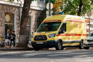 Автохама ищут за блокировку машины скорой помощи в Краснодаре