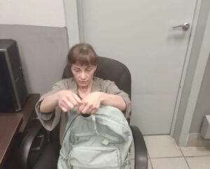 Опекуном брошенной в краснодарском магазине девочки станет бабушка