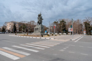 Заброшенное кафе-самострой «Олеся» снесут в центре Новороссийска