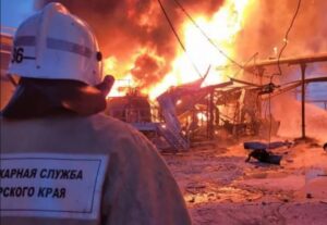 Цистерны с нефтепродуктами в Темрюкском районе тушили почти 100 человек