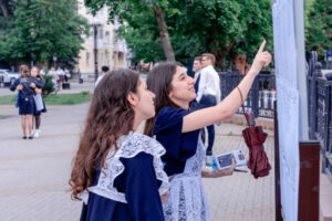 Более сотни выпускников написали ЕГЭ по русскому языку и математике на высший балл на Кубани