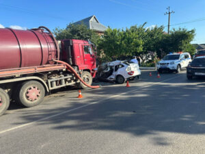 Водитель легковушки погиб в аварии с ассенизаторской машиной в Краснодаре