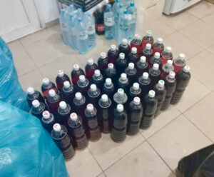 Полиция Сочи изъяла более тонны вина и пива из четырех торговых точек