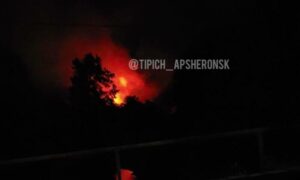 Крупный пожар тушили ночью в горах Апшеронского района