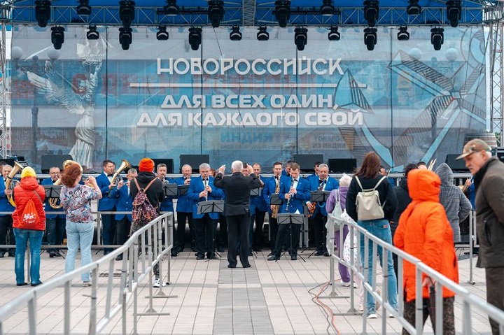 PCVR-13919.jpeg Торжественное мероприятие в Новороссийске