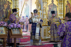 Патриарх Кирилл провел богослужение в храме Сочи