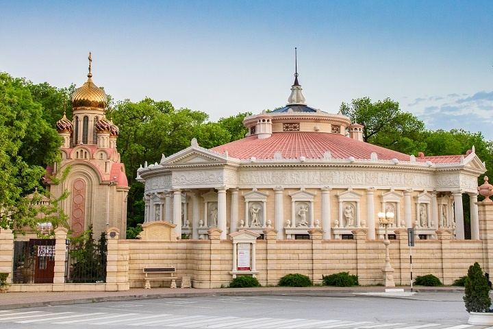 Старый парк в Кабардинке 