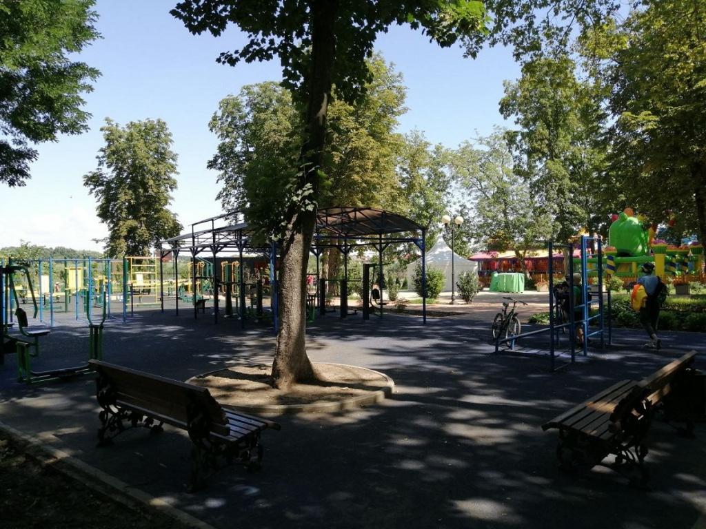 Парк Комсомольский в станице Динской 