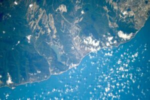 Космонавт Олег Артемьев сфотографировал озеро Абрау под Новороссийском с борта МКС