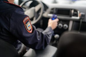 После нападения дебоширов в больницу Горячего Ключа доставлен полицейский