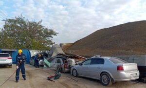 Попавшая под рухнувшую стену в Краснодаре женщина погибла