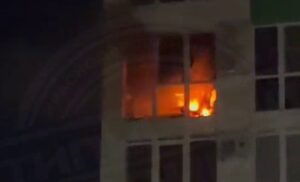 Из горящей квартиры в Сочи спасли двух детей