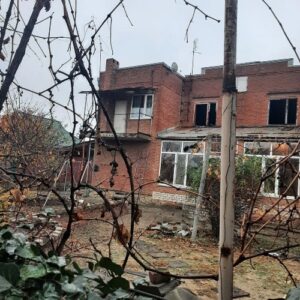 Дороги перекрывают, жителей эвакуируют: в Славянске-на-Кубани устраняют последствия падения БПЛА