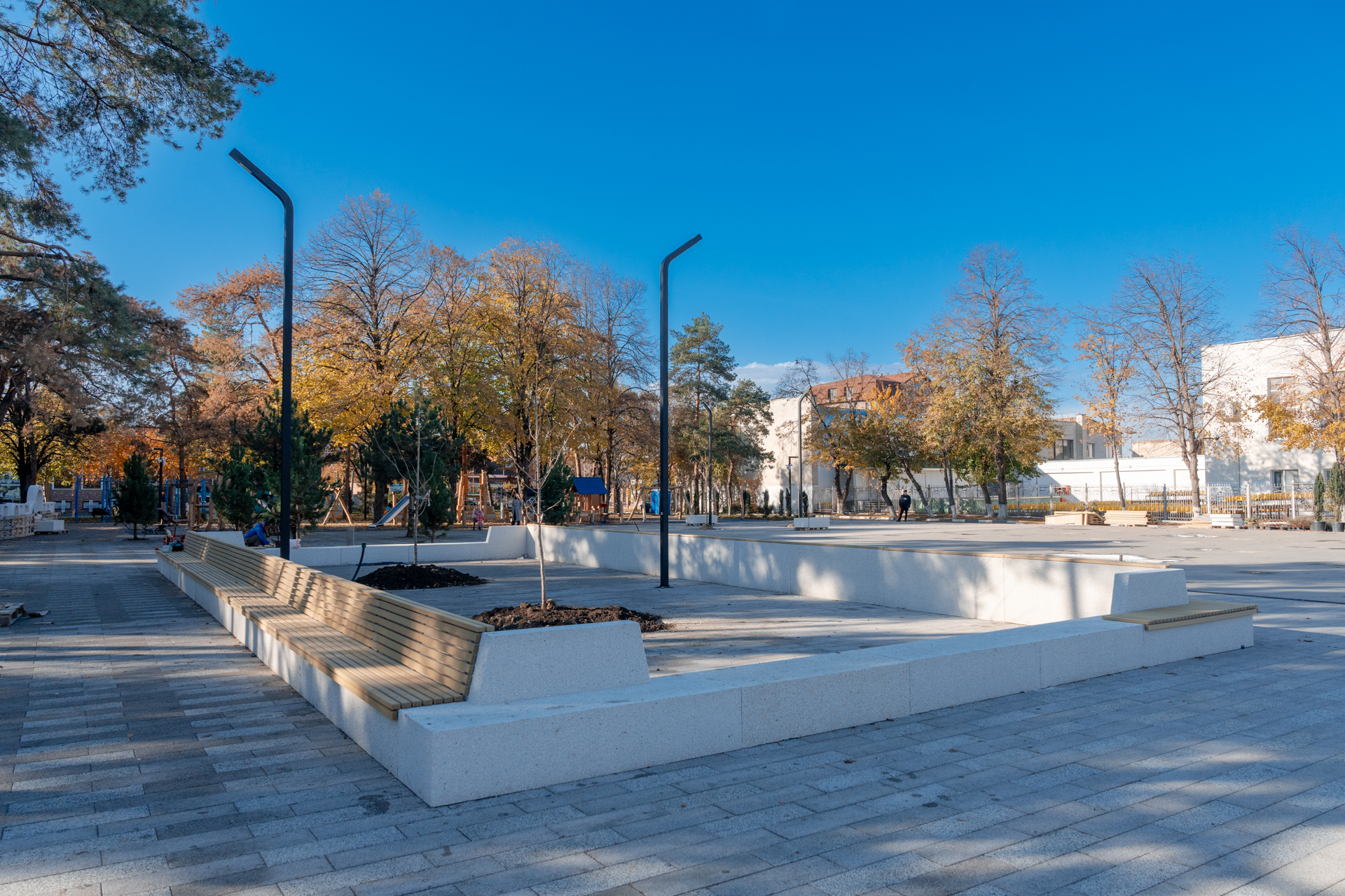 Почти готово: фотопрогулка по обновленному скверу имени Гатова в Краснодаре