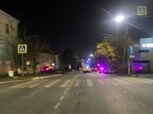 Самокатчик скончался в машине скорой после ДТП в Новороссийске