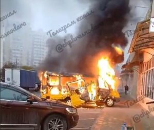 Желтая «Газель» сгорела утром 1 декабря в Краснодаре